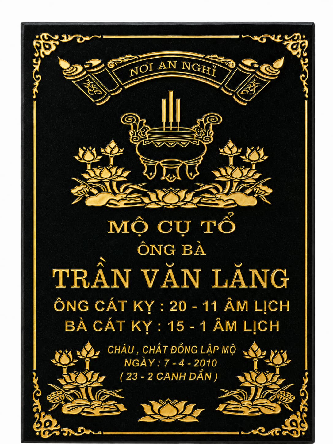 Bia đá minh họa nội dung khắc
